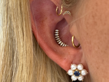 14K Pearl and Blue Sapphire Flower Studs Supply