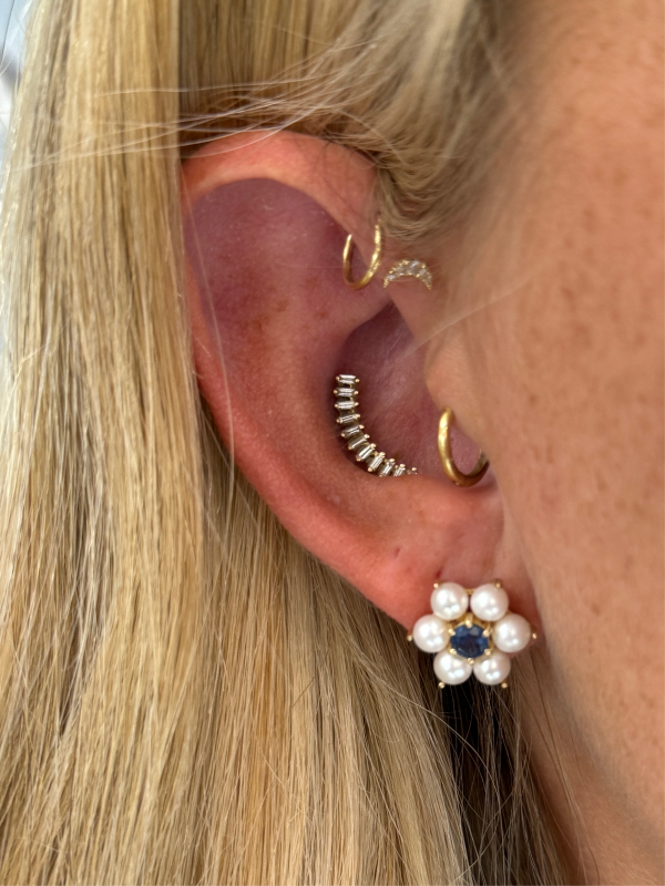 14K Pearl and Blue Sapphire Flower Studs Supply