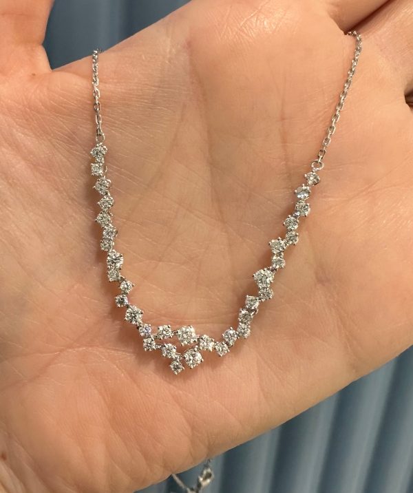 Scattered diamond clustered necklace Online